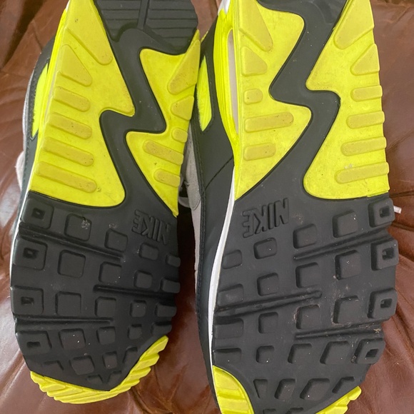 Nike Air Max - Picture 2 of 4